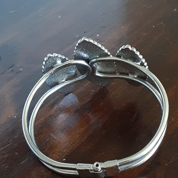 Abalone cuff bracelet - Picture 3 of 5